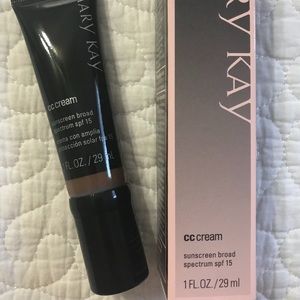 Mary Kay CC Cream Sunscreen Broad Spectrum SPF 15